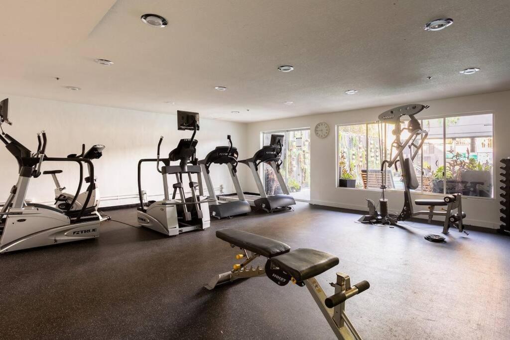 Weho 3bdm Penthouse Apartamento