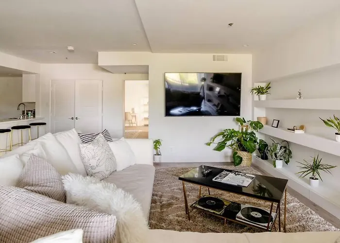 Weho 3Bdm Penthouse
